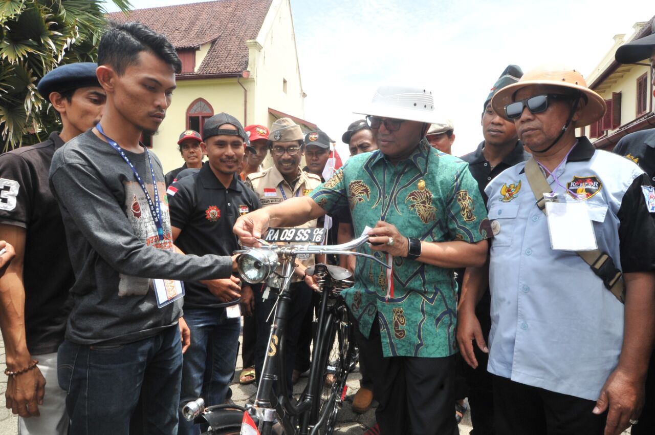 Wagub Buka Kongres IV Komunitas Sepeda Tua Indonesia (Kosti)