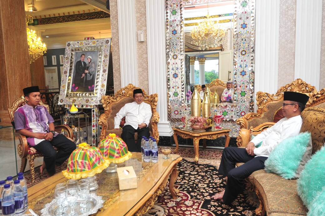Wagub Buka Bersama di Kediaman H. Darmin Andi Aco