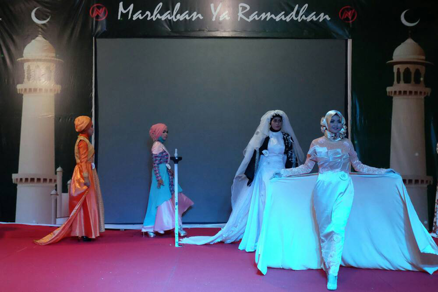 Pelajar Adu Bakat Fashion Show Muslim di Rujab Kadikdis