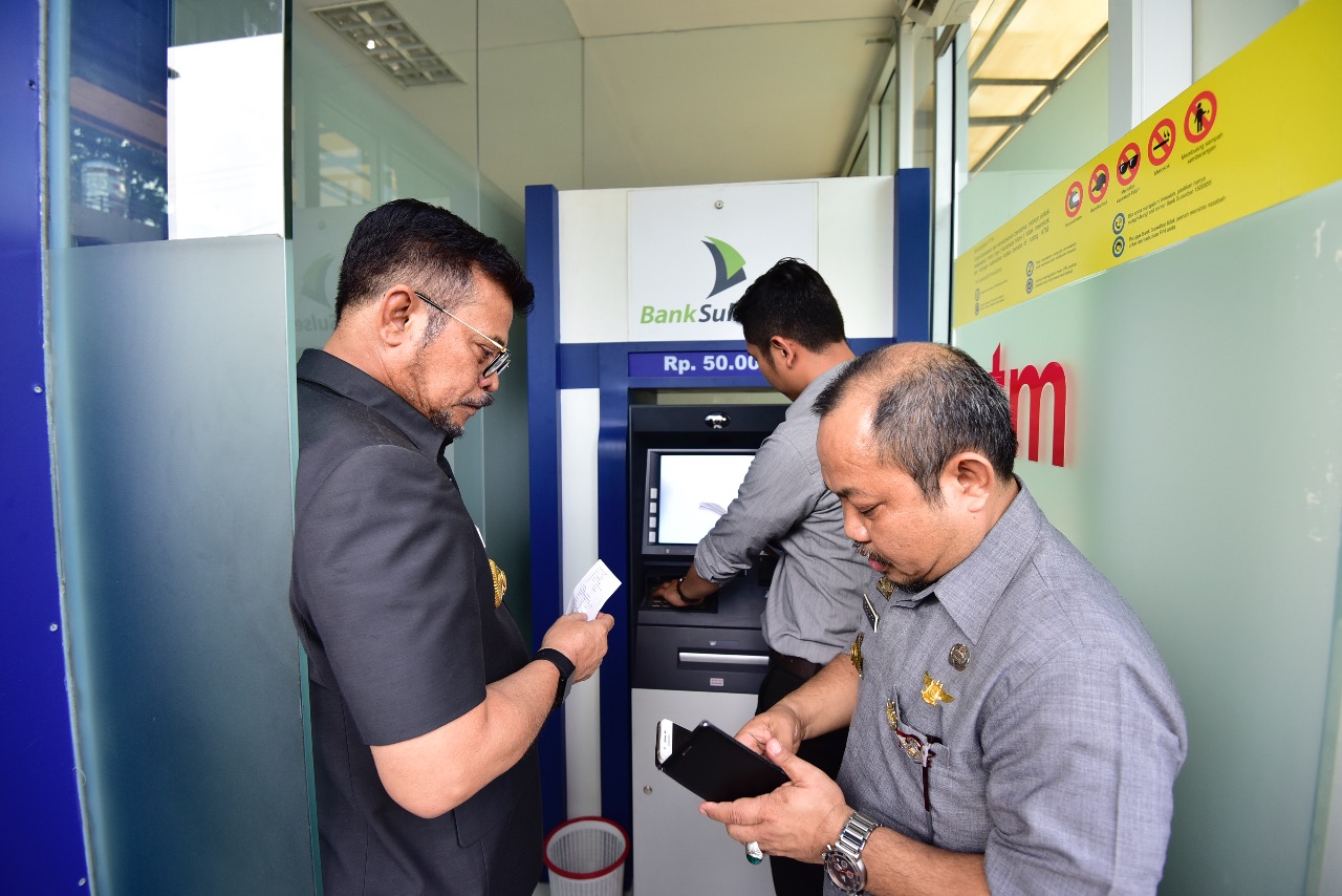 Inovasi Bapenda di HUT Sulsel, Bayar Pajak Lewat ATM