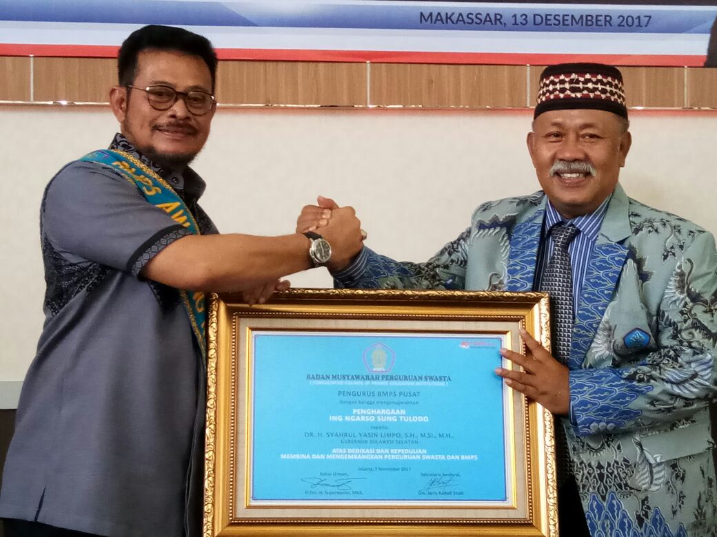 Syahrul Terima Penghargaan Ing Ngarso Sung Tulodo
