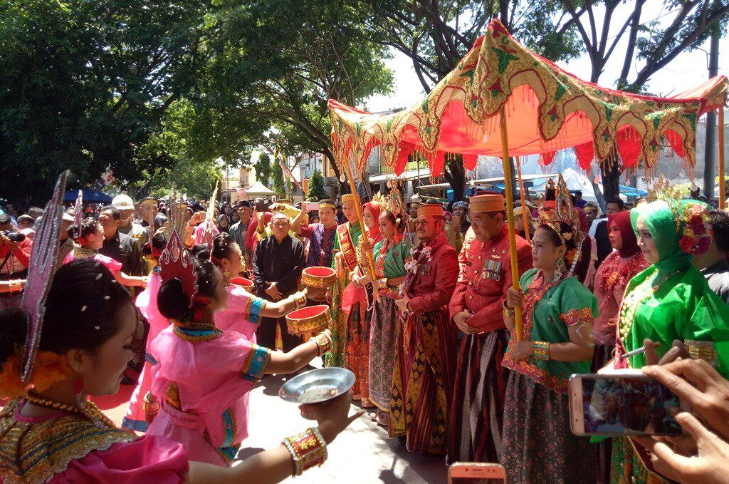 Syahrul Beri Kado Untuk Pengembangan Objek Wisata Appalarang di HUT Bulukumba