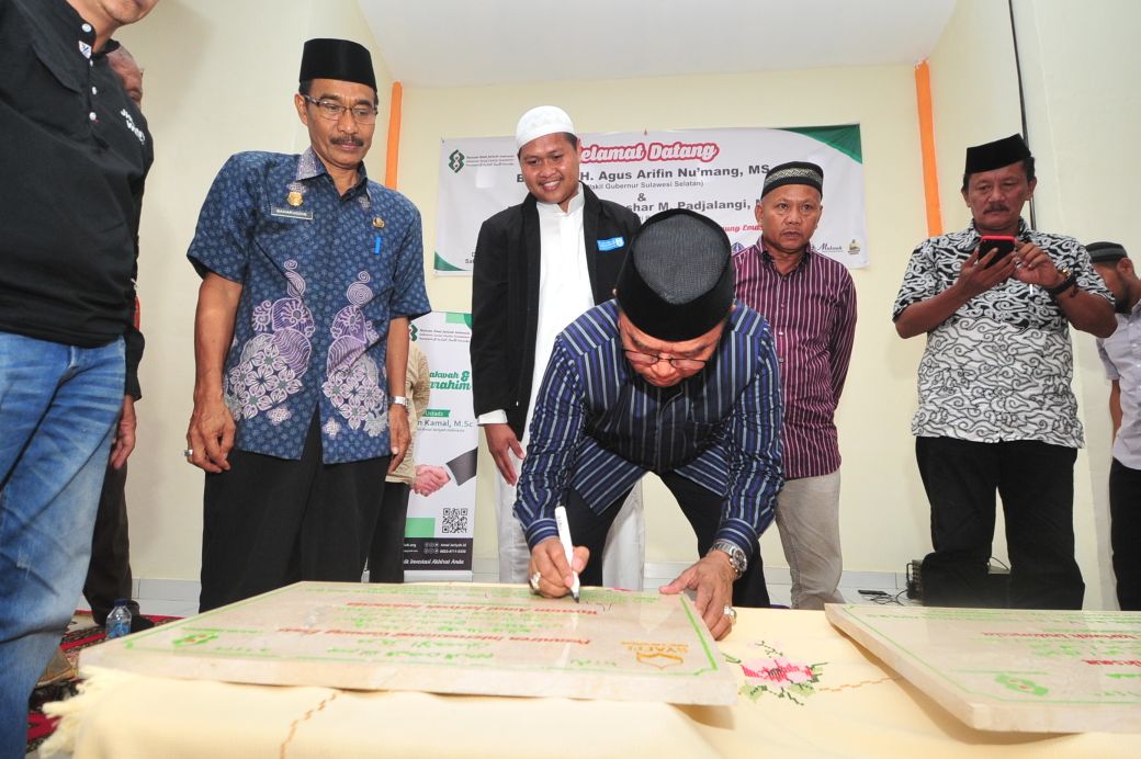 Wagub Resmikan Pemanfaatan Pondok Pesantren International Gunung Emas di Bone