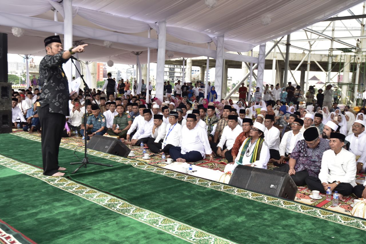Gubernur Soft Launching Masjid 99 Kubah dengan Basmalah