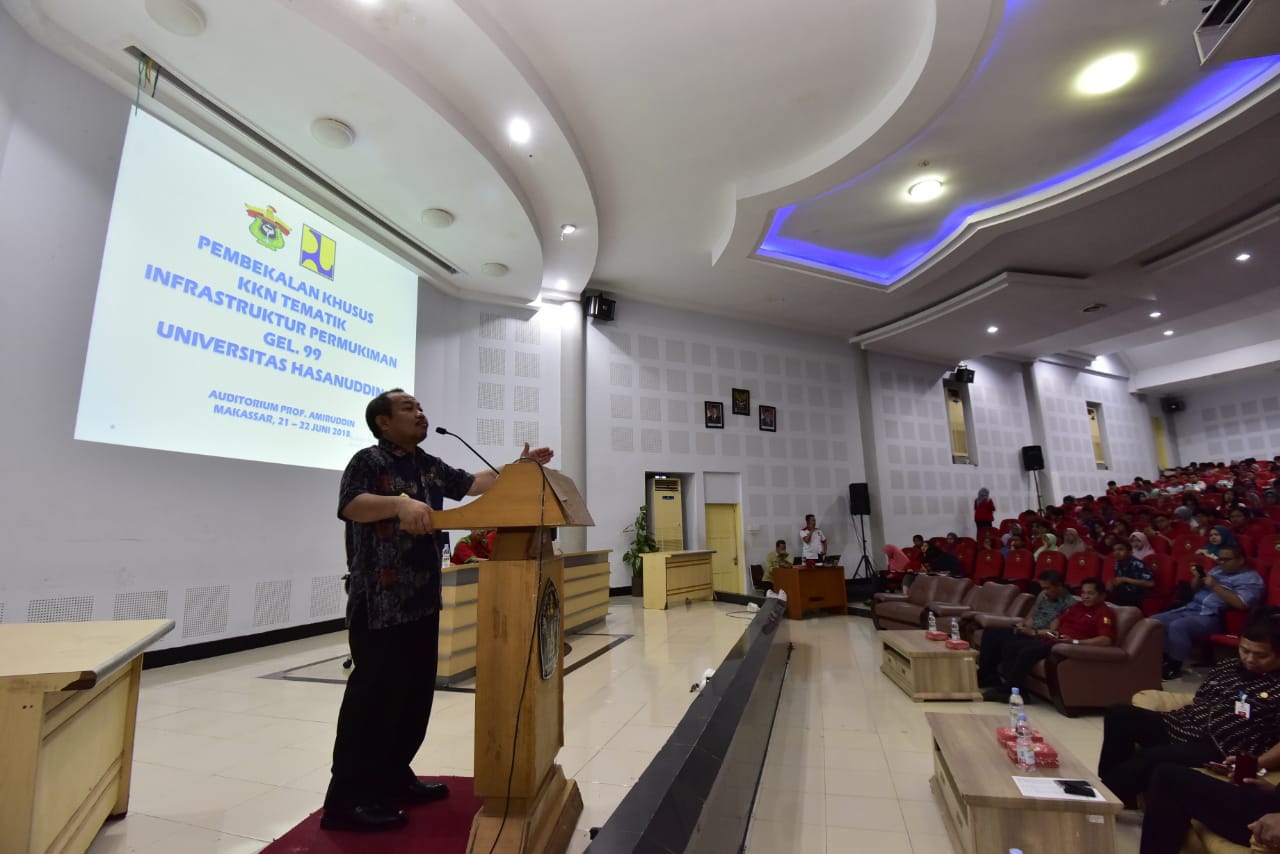 Tautoto Berikan Pembekalan Mahasiswa KKN Tematik Infrastruktur Permukiman Gelombang 99 Unhas