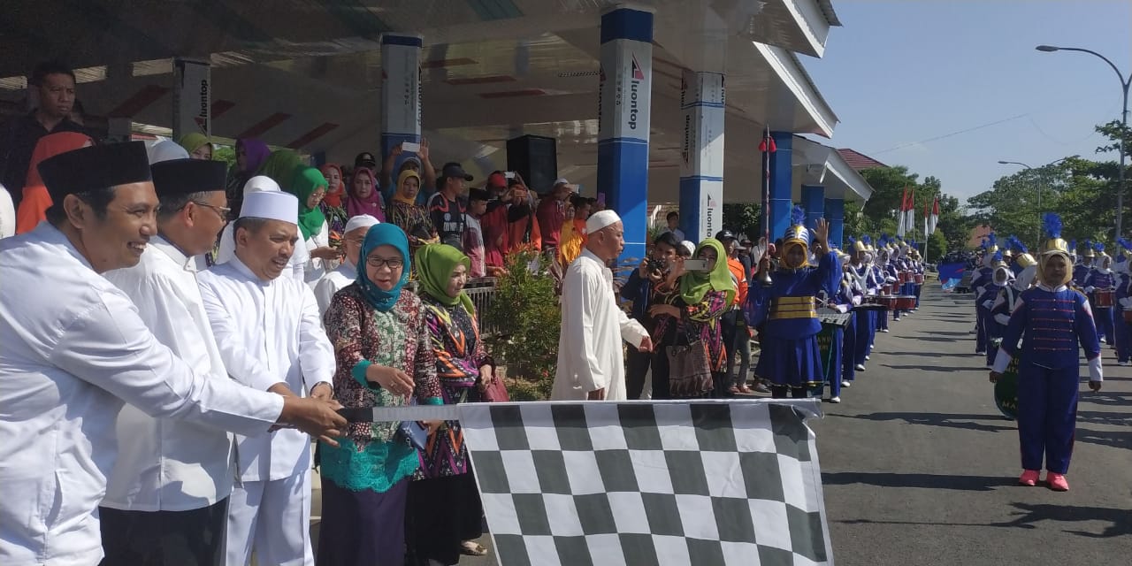 Rayakan 1 Muharram, Gubernur Nurdin Abdullah Hadiri Jalan Santai di Maros
