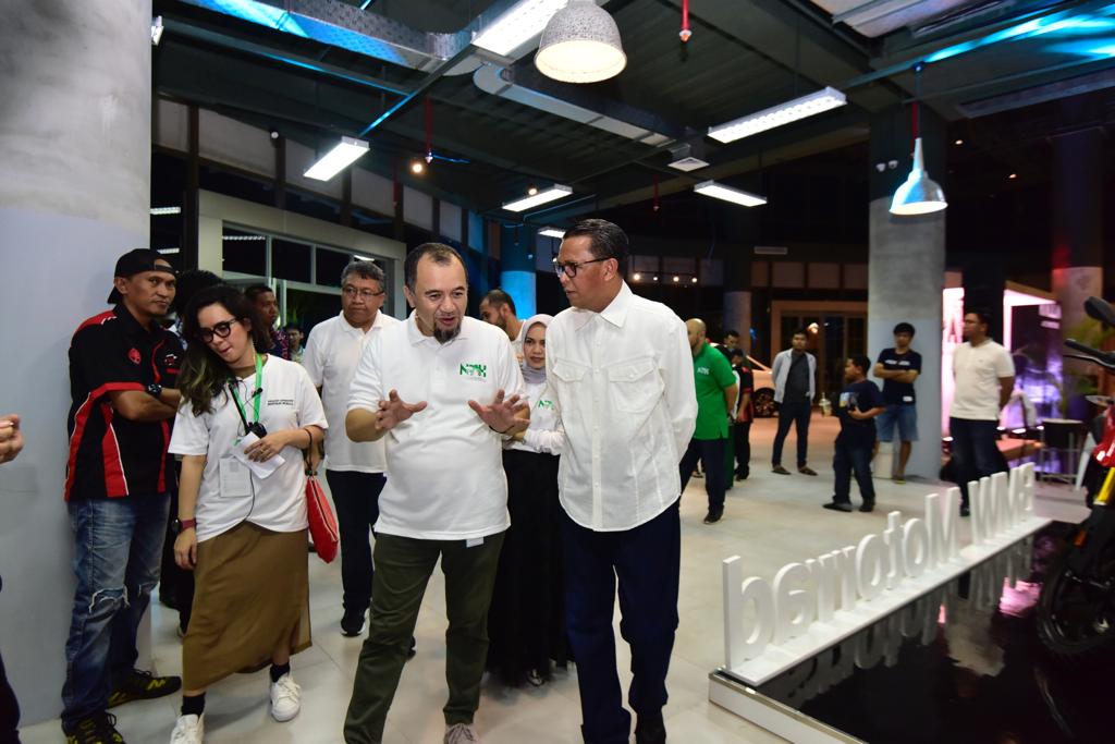 Gubernur Kagumi Konsep Green Building Nipah Mall