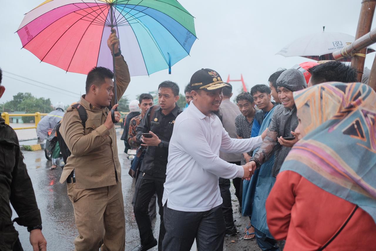 Wagub Tinjau Kondisi Jembatan Kembar Gowa