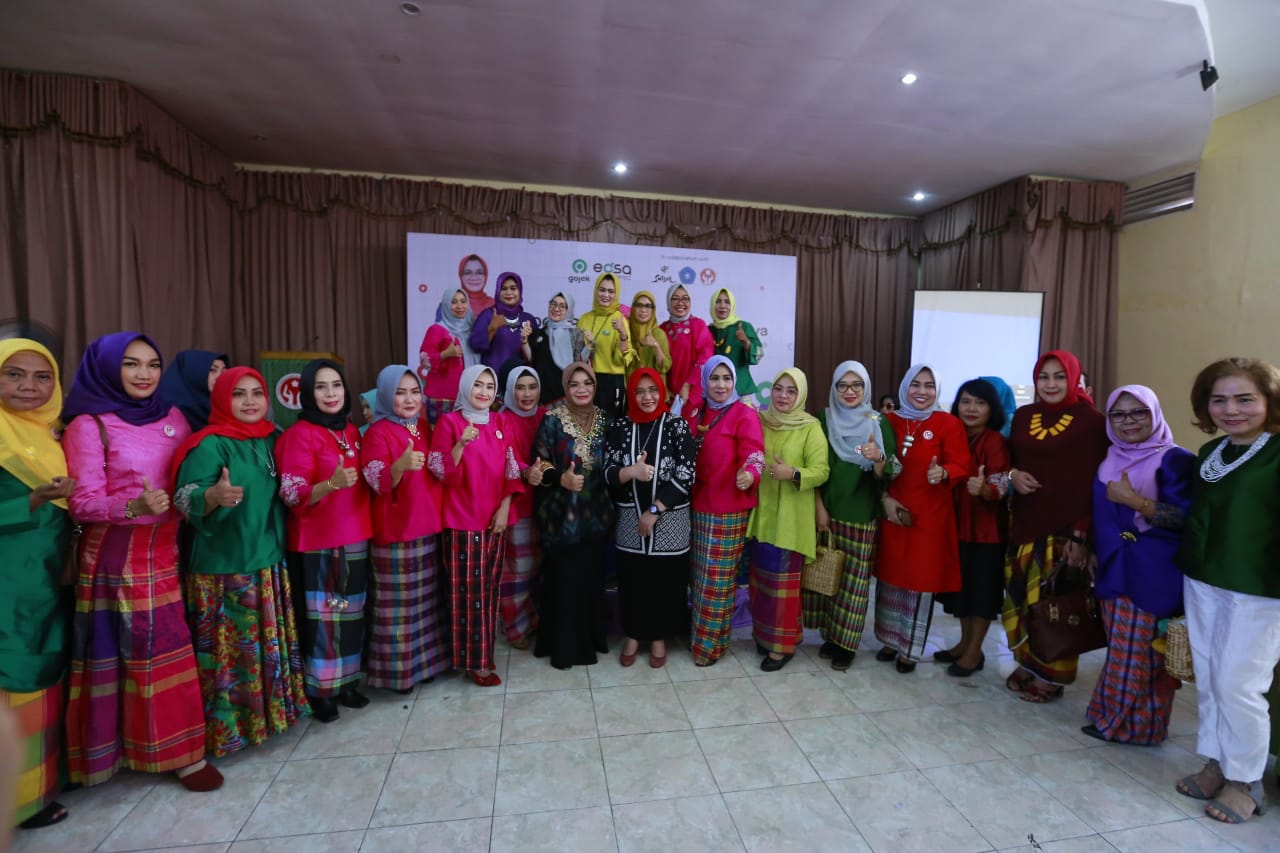 1000 Perempuan Dapatkan Pelatihan Keterampilan Payet dan Pengelolaan Media Bisnis
