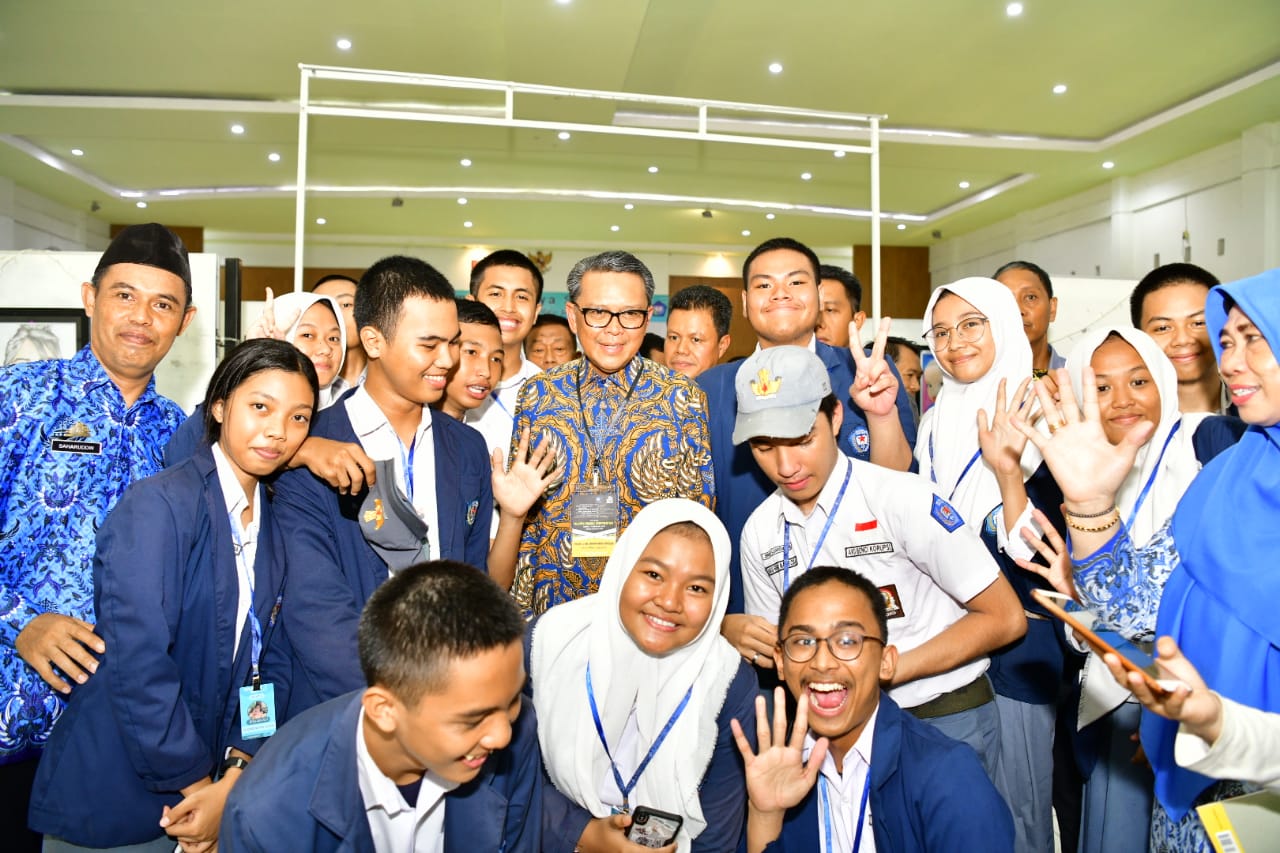 Gubernur Sulsel : SMANLI Harus Lahirkan Tokoh dan Orang Hebat