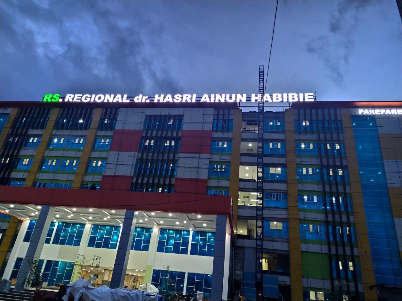 Gubernur Sulsel Resmikan RS Regional dr. Hasri Ainun Habibie.