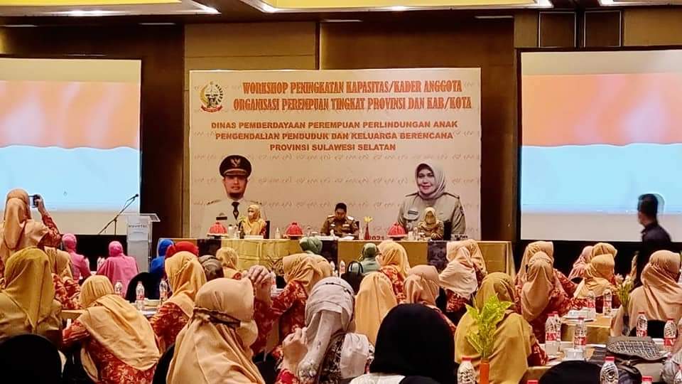 Buka Workshop Peningkatan Kapasitas Kader Organisasi Perempuan,Sekprov Harap Perempuan Mengambil Peran  dalam Pembangunan