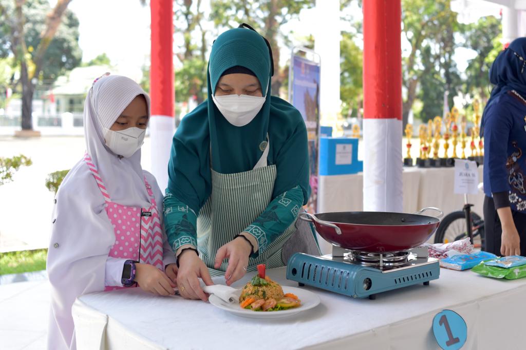 PKK Sulsel : Dengan Bahan Pangan Lokal, Mengolah Menjadikan Makanan Bergizi