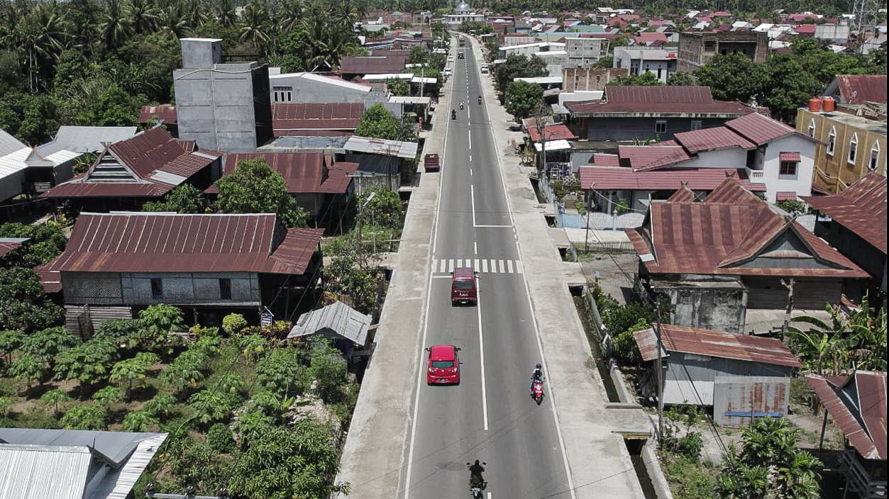 Gubernur Hadirkan Jalan Aspal Beton Berkualitas di Ruas Pinrang - Rappang, Warga: Sangat Bagus Sekali