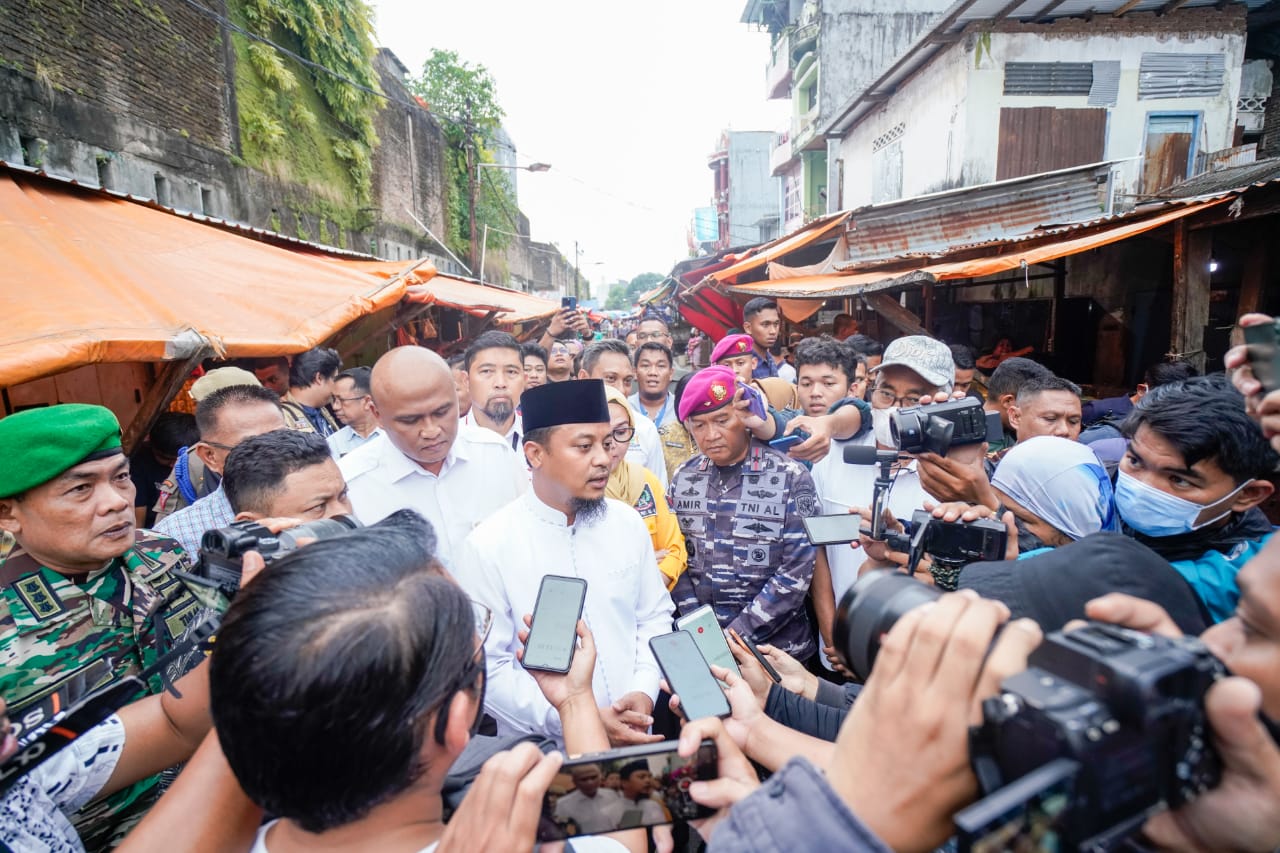 Pantau Stok Bahan Pokok di Pasar Tradisional, Gubernur Andi Sudirman : Harga Relatif Terkendali