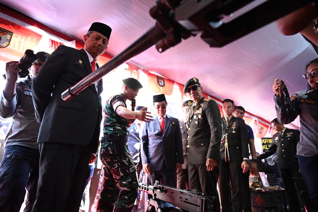 Pj Sekprov Sulsel Hadiri Pameran Alutsista dalam Rangka HUT TNI ke-78 Tahun