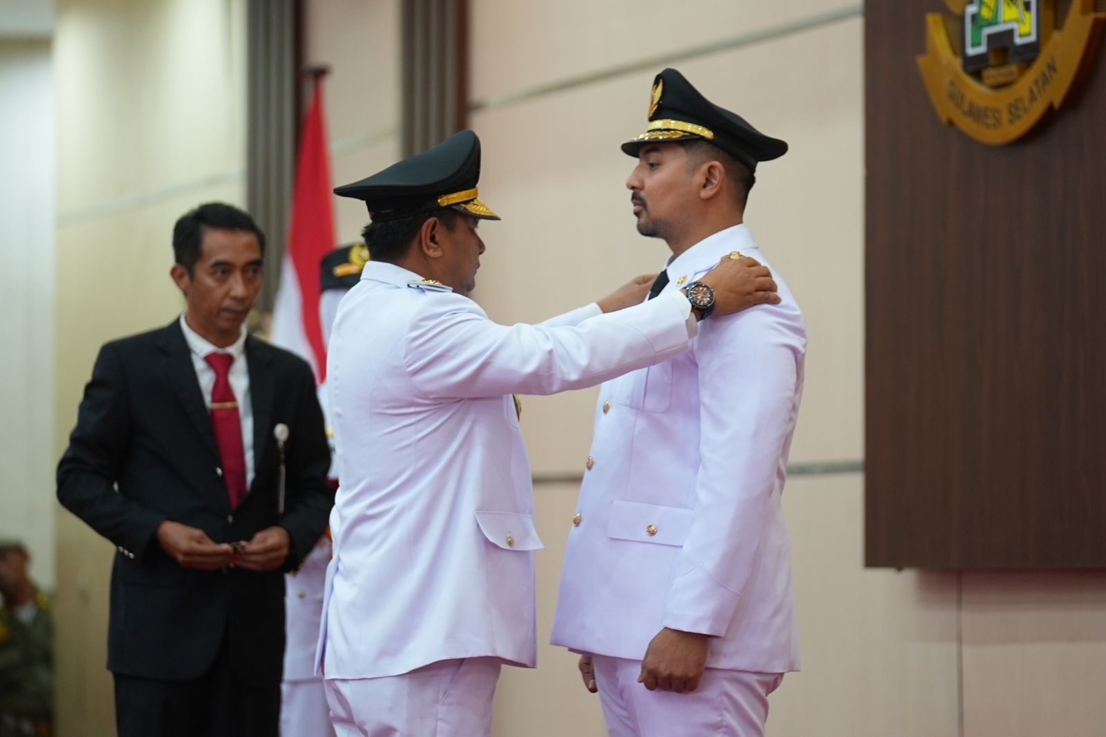 Pj Gubernur Sulsel Lantik Akbar Laluasa Jadi Wakil Bupati Luwu Timur