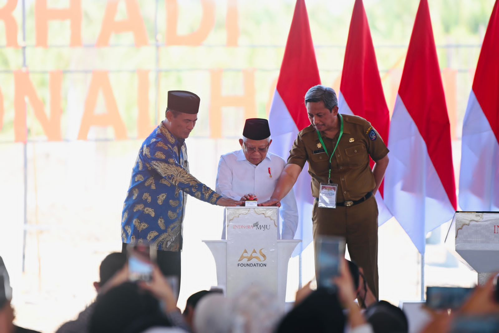 Pj Sekda Dampingi Wapres Ma'ruf Amin Ground Breaking Masjid Hj Andi Nurhadi dan AAS International Hospital 