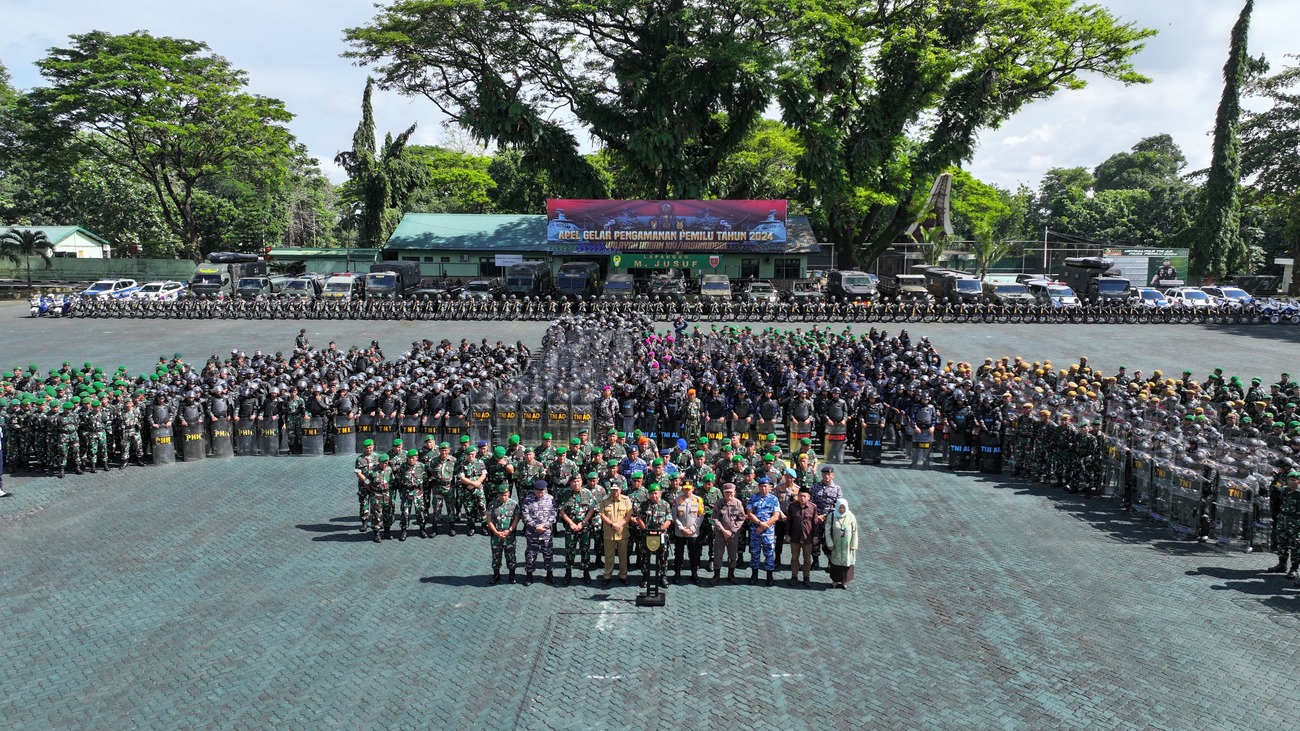 Siap Sukseskan Pemilu 2024 Aman dan Damai, Pangdam XIV/Hsn Memimpin Apel Gelar Pengamanan Pemilu Tahun 2024 Secara Serentak di Wilayah Kodam XIV/Hsn