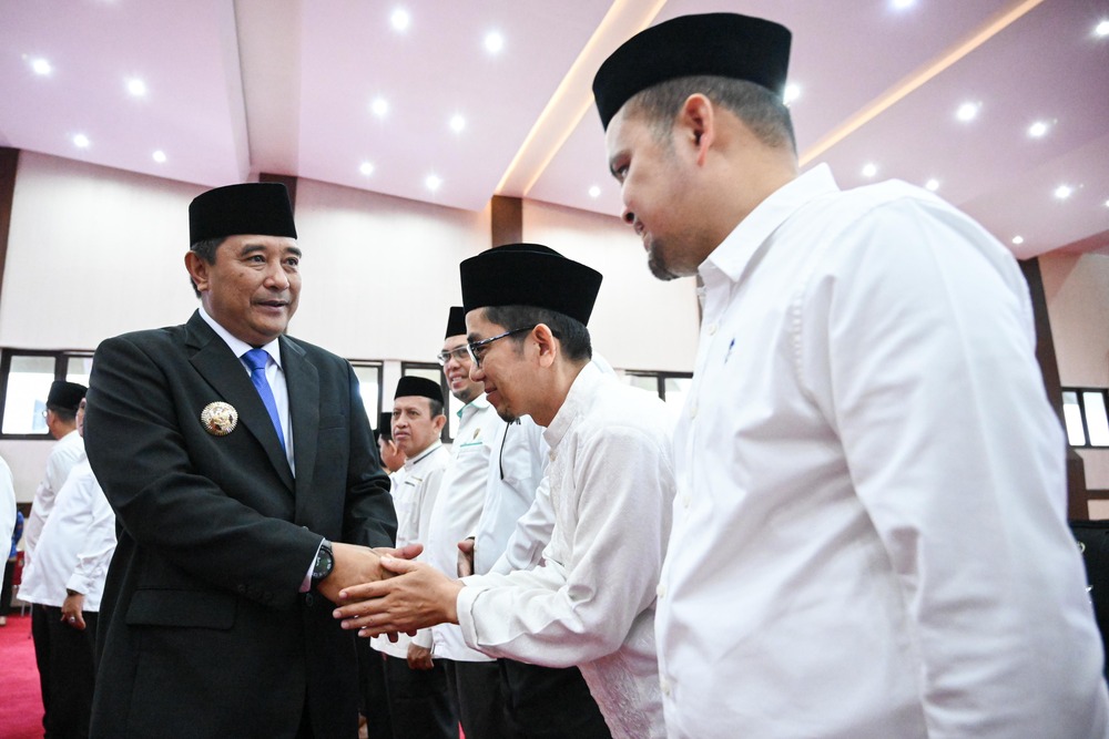 Lantik Pengurus Masjid Milik Pemprov Sulsel Pj Gubernur Bahtiar Harap