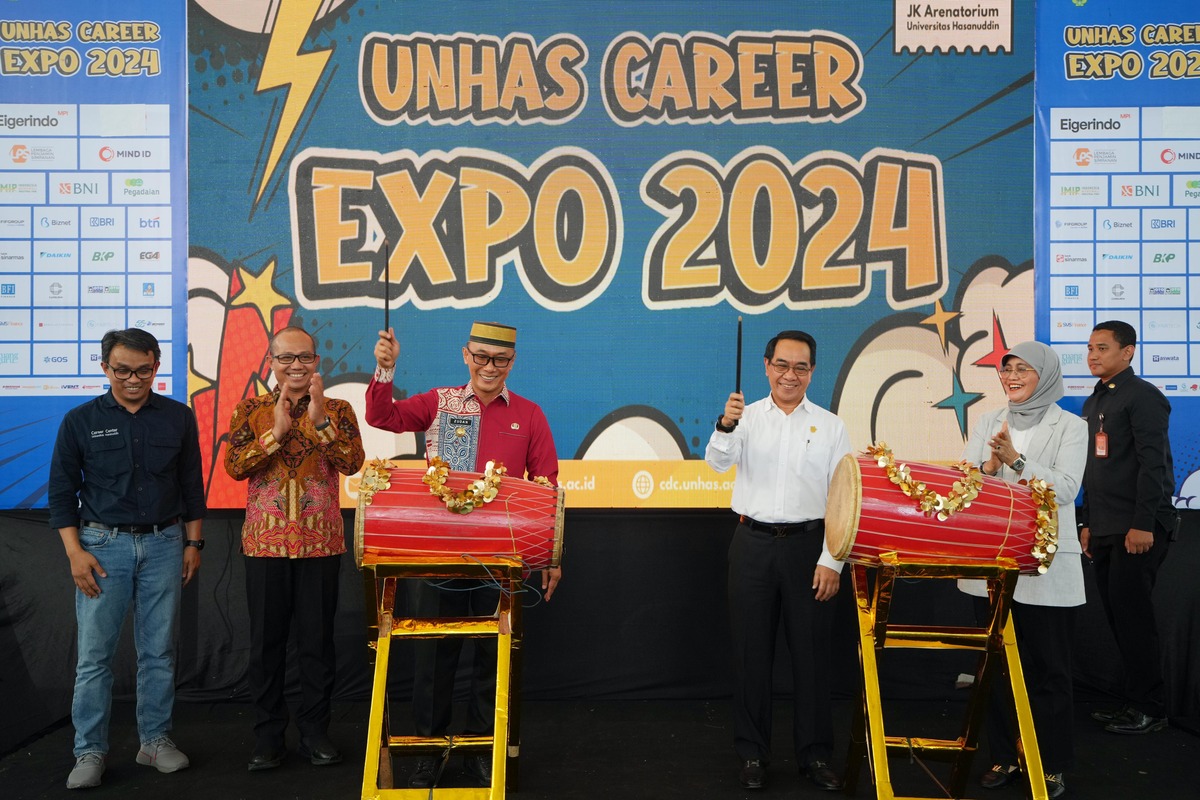 Atasi Masalah Pengangguran, Penjabat Gubernur Sulawesi Selatan Prof Zudan Apresiasi Pelaksanaan Unhas Career Expo 2024