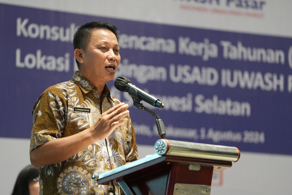 Pj Sekda Andi Darmawan Buka Konsultasi RKT Lokasi Dampingan USAID IUWASH Pasar di Sulsel