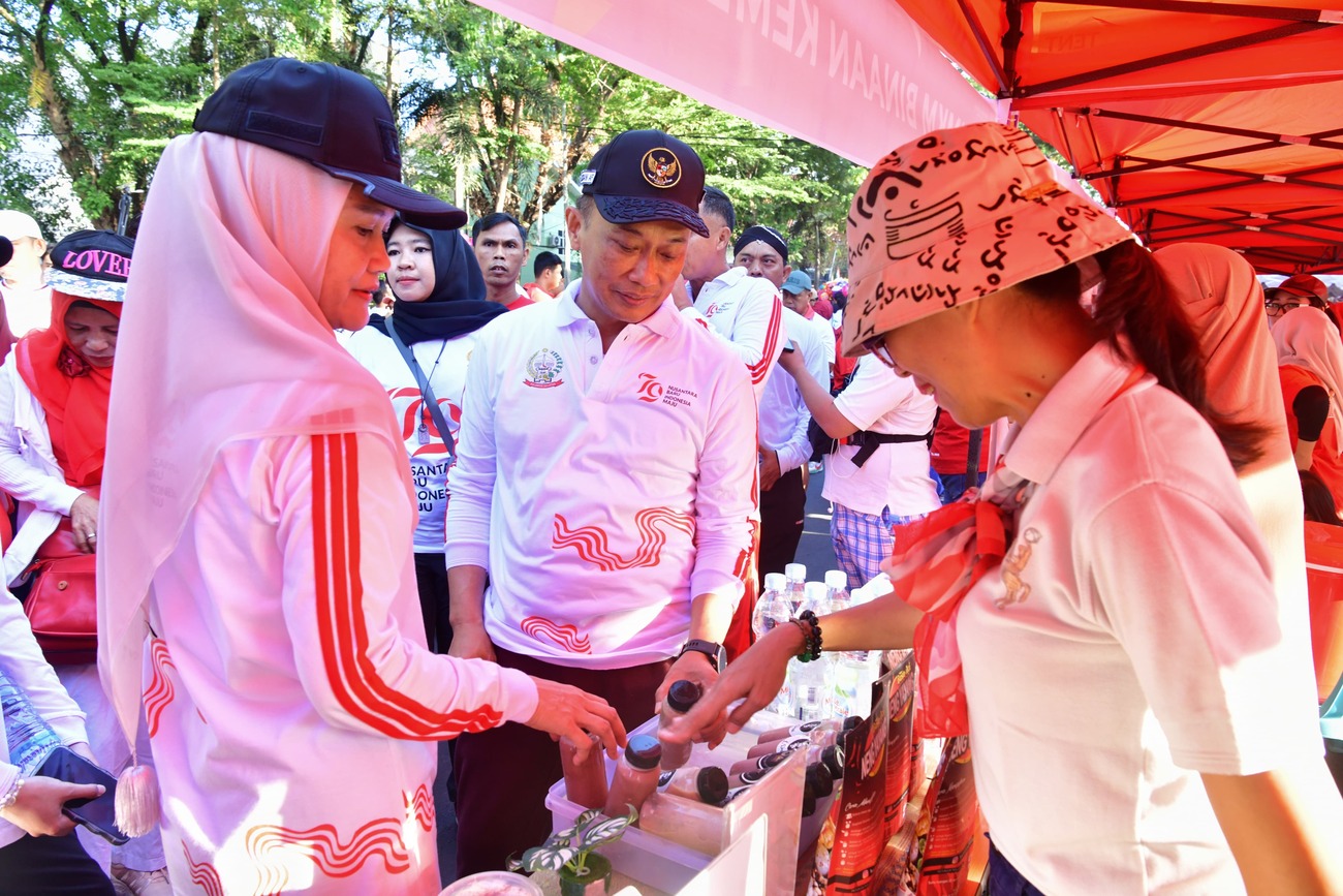 Bazar UMKM Meriahkan Rangkaian HUT RI Ke-79 di Depan Rujab Gubernur Sulsel