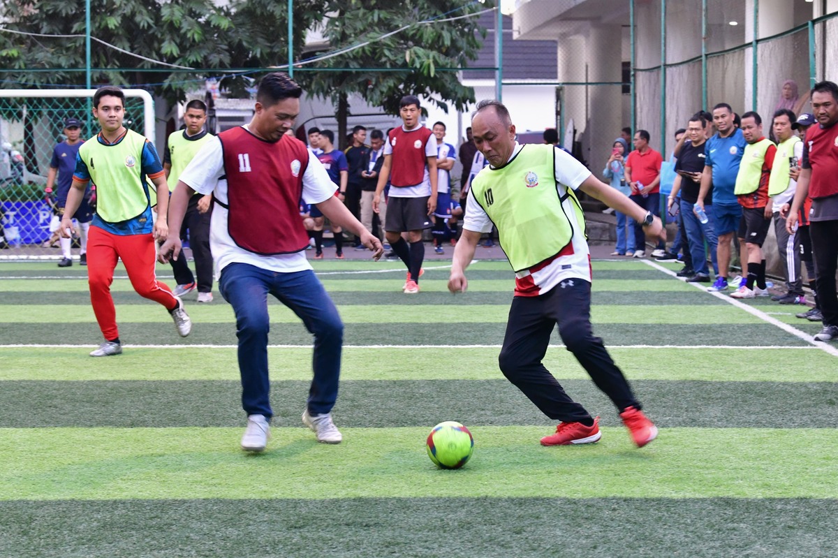 Berlangsung Seru, Pertandingan Futsal HUT Sulsel Diikuti Pj Gubernur Prof Zudan dan Legenda PSM Makassar