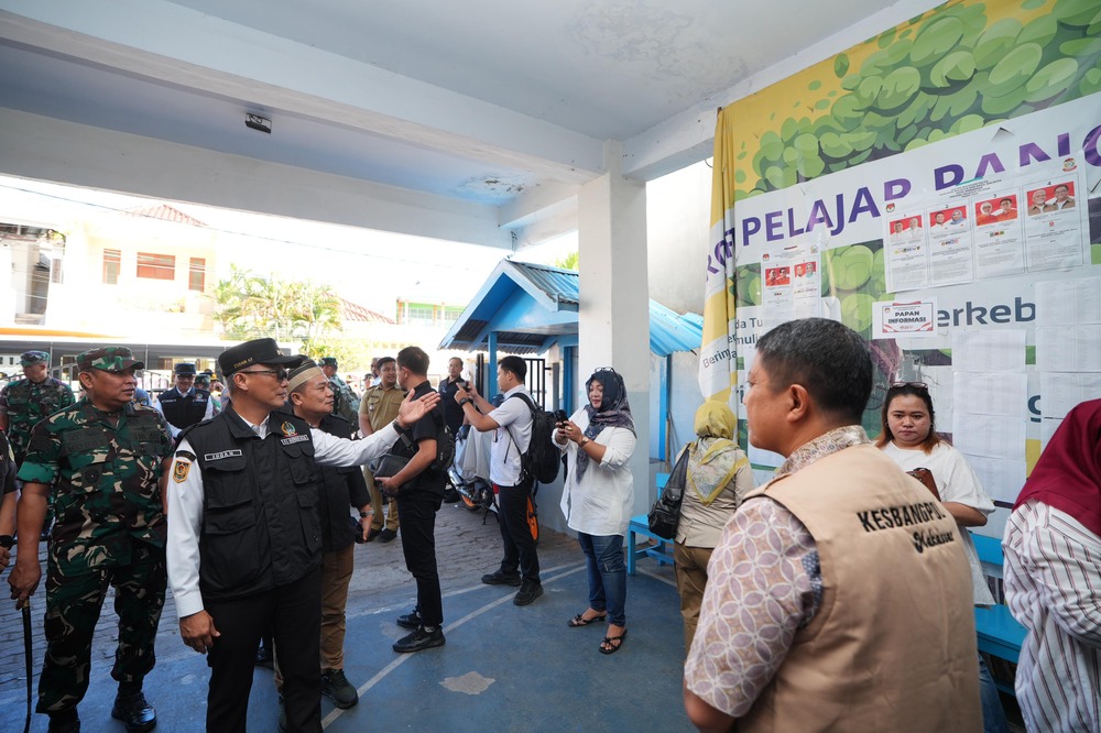 Tinjau Pelaksanaan Pilkada di Sejumlah Daerah, Pj Gubernur Prof Zudan Imbau Jaga Situasi Tetap Kondusif