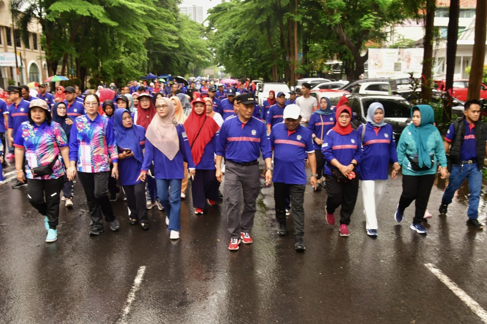 Jalan Sehat, Pj Gubernur Sulsel Prof Zudan  Banjir Ucapan Selamat dan Terima Kasih