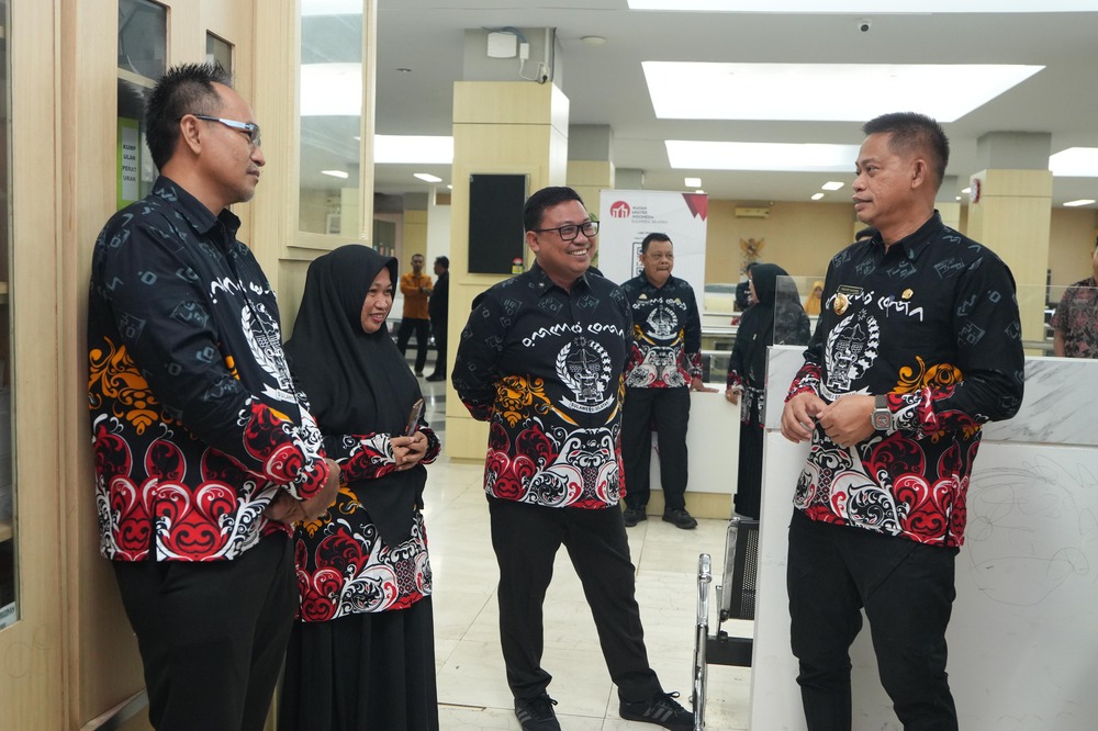 Kunjungan di Dinas PMPTSP Sulsel, Pj Gubernur Prof Fadjry Djufry Dorong Percepatan Perizinan Investasi