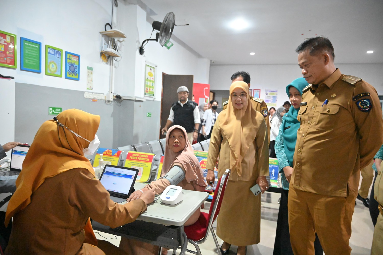 Pj Gubernur Sulsel Prof Fadjry Djufry Launching Program Pemeriksaan Kesehatan Gratis di Puskesmas Tamalate