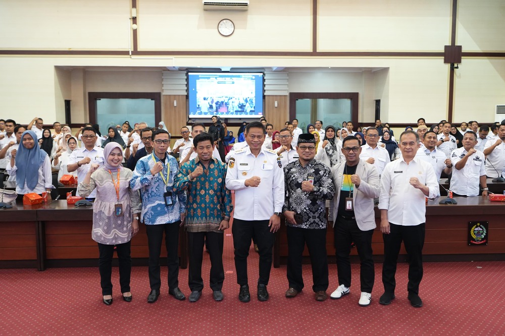 Pj Gubernur Prof Fadjry Support Program Beasiswa Gratis untuk Anak Yatim Piatu dan Hafidz