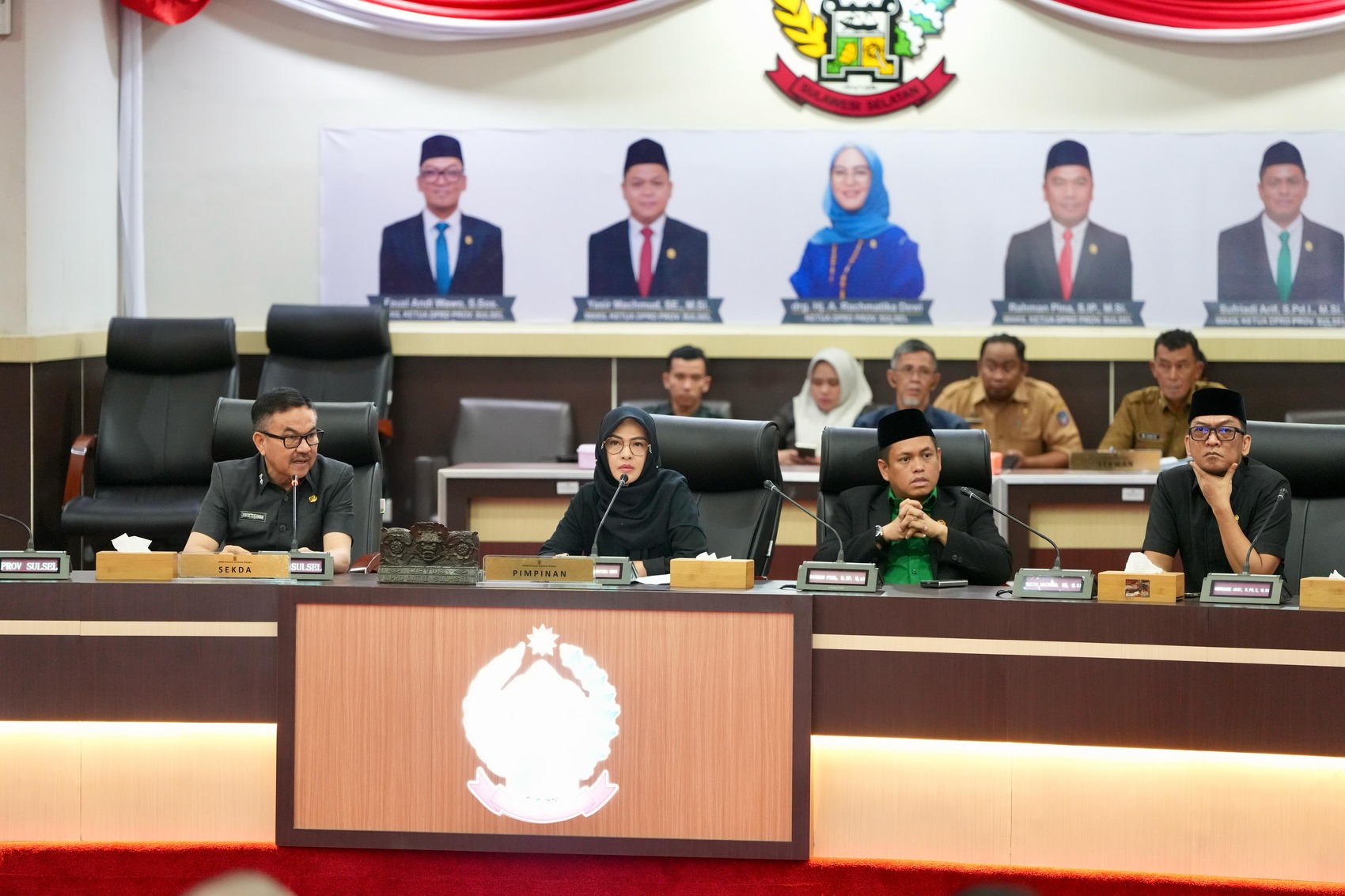 Hadiri Paripurna Penyampaian LKPJ Gubernur, Sekda Jufri Rahman Sampaikan Realisasi APBD dalam LKPJ 2024