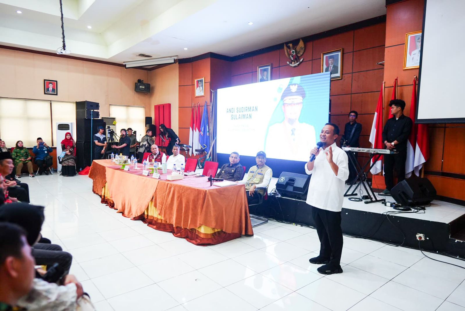Gubernur Sulsel Andi Sudirman Sulaiman Siapkan Sekolah Rakyat Kerjasama Mensos di Sulsel untuk Orang Tidak Mampu