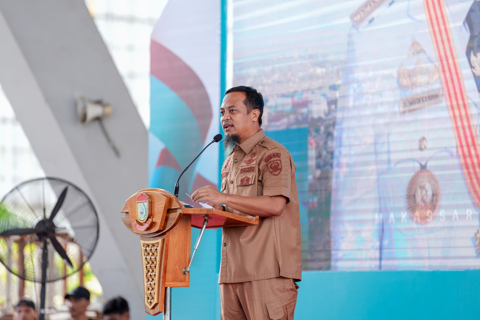 Gubernur Andi Sudirman Sulaiman Transfer 222M untuk Dana Bagi Hasil 24 Kabupaten Kota
