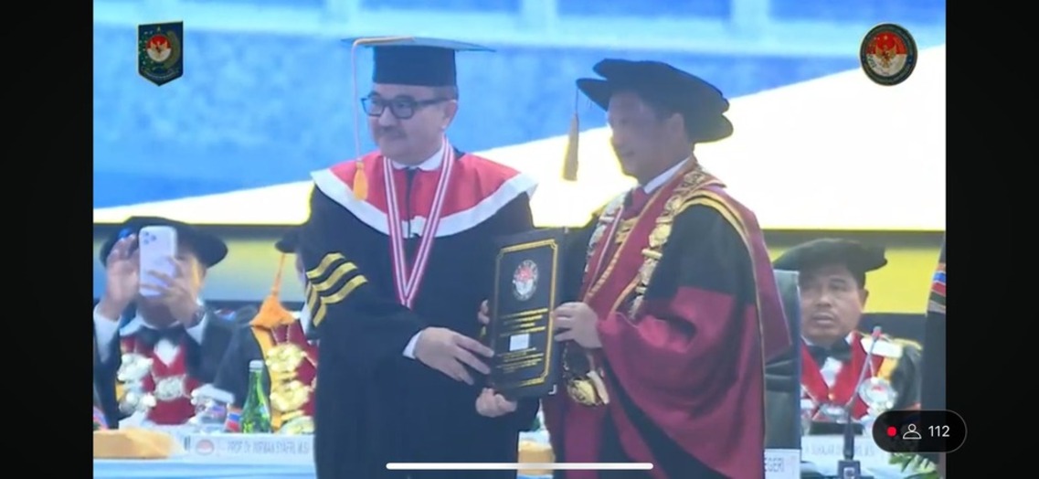Predikat Cumlaude, Sekda Sulsel Jufri Rahman Raih Lulusan Terbaik S3 Ilmu Pemerintahan IPDN
