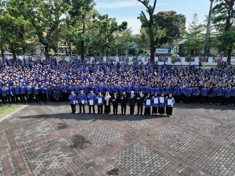 Gubernur Andi Sudirman Serahkan SK ke 6.624 ASN PPPK Pemprov Sulsel Formasi 2024