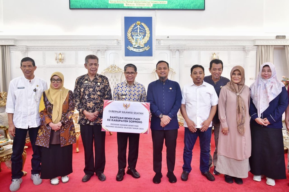 Dorong Swasembada Pangan, Gubernur Sulsel Salurkan Bantuan Benih ke Soppeng dan Sidrap