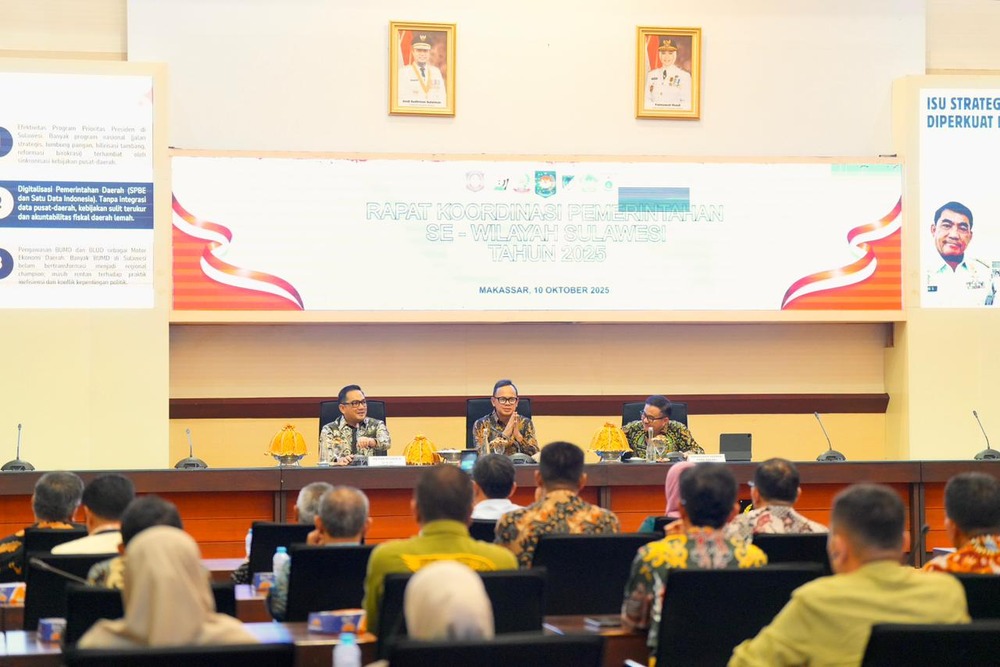 Wamendagri Pimpin Rakor Pemerintahan se-Sulawesi 2025