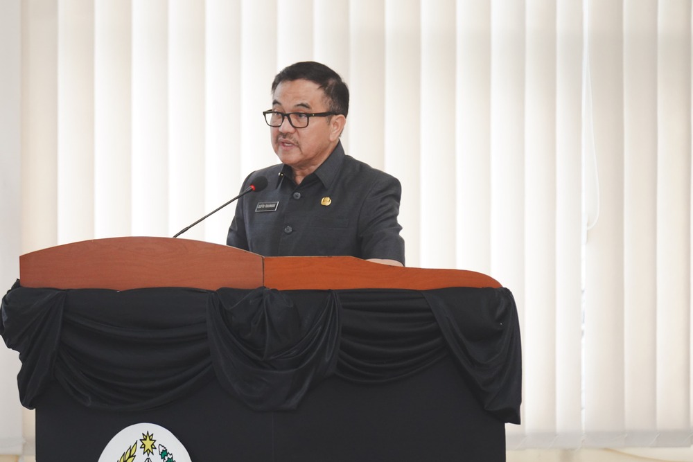 Sekda Sulsel Sampaikan Jawaban Gubernur atas Pandangan Umum Fraksi APBD 2026