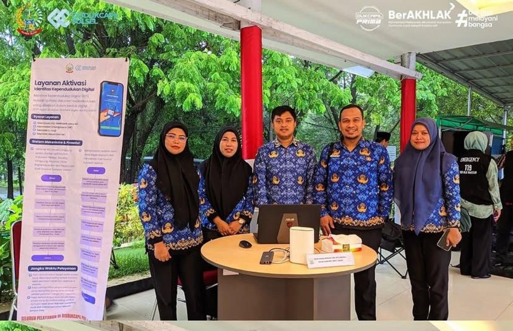 Pemprov Sulsel Hadirkan Layanan Cetak dan Perbaikan KTP di Jalan Sehat Anti Mager