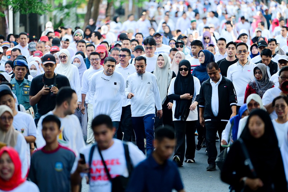 Andi Sudirman, Fatmawati Rusdi dan Appi Jalan Sehat Bersama di Anti Mager Peringatan 356 Tahun Sulsel