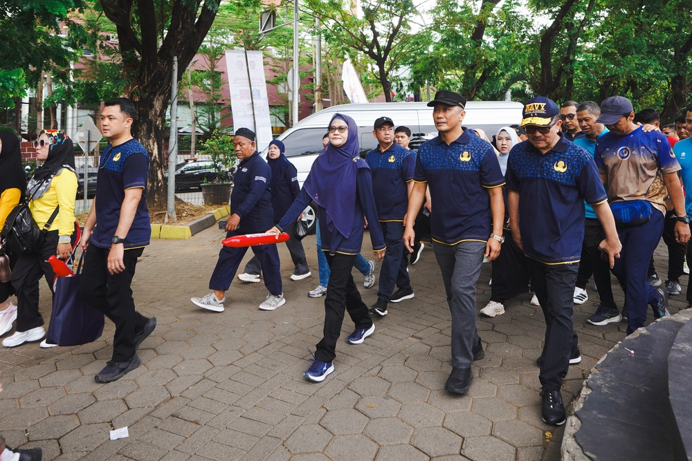 Sekda Jufri Rahman Dampingi Ketum KORPRI Nasional di Jalan Sehat HUT KORPRI dan HUT Makassar