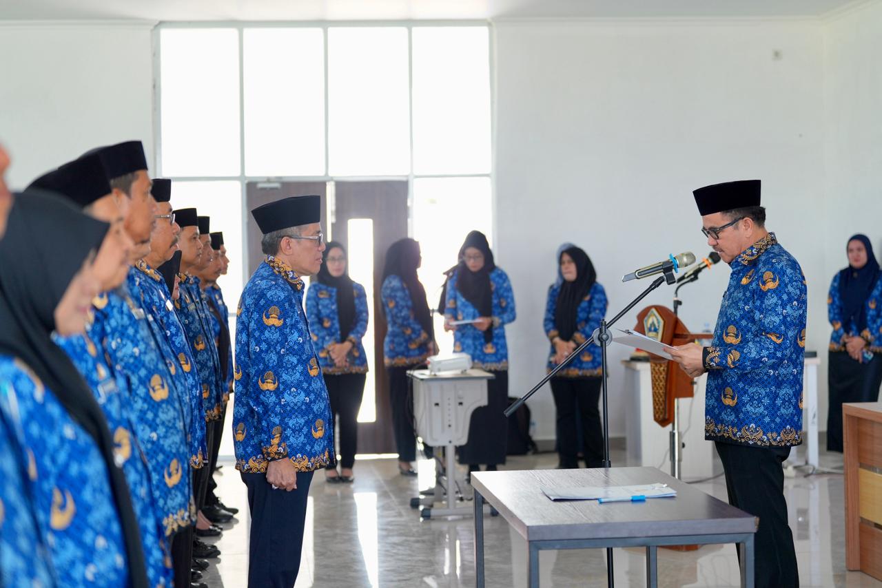Sekprov Sulsel Jufri Rahman Resmi Mengukuhkan Dewan Pengurus Korpri Kabupaten Bantaeng Masa Bakti 2025 - 2030