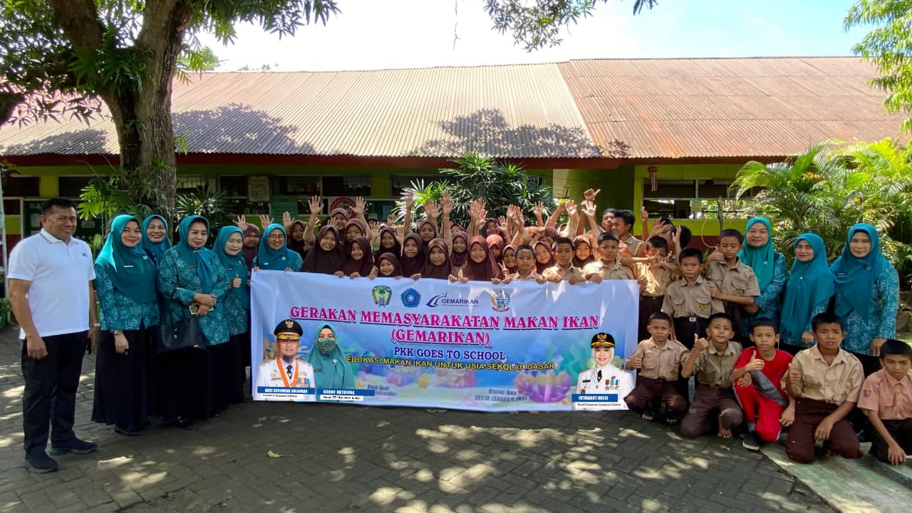 PKK dan DKP Sulsel Edukasi Pelajar Gowa untuk Gemar Makan Ikan, Bagikan 150 Kg Ikan dan Olahan Bergizi