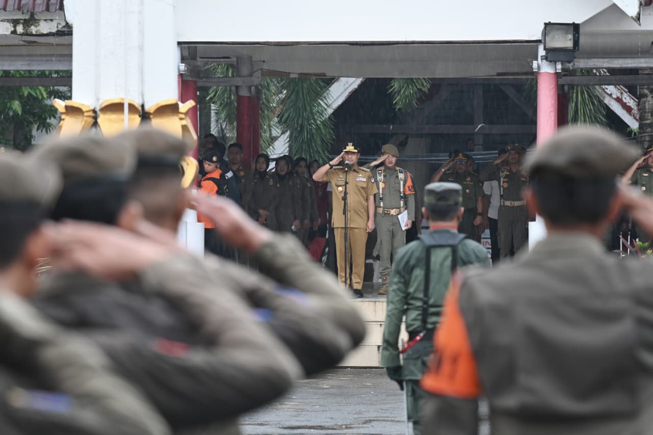 Jelang Pergantian Tahun, Gubernur Sulsel Pimpin Apel Kesiapsiagaan dan Lepas Rombongan Pemudik Gratis