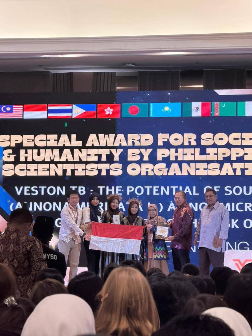 Dukungan Gubernur Sulsel Antar Siswa SMAN 1 Bantaeng Raih Medali Emas di Ajang STEM Thailand