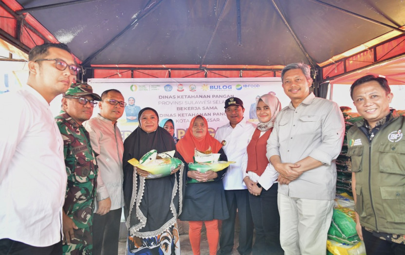Pj Gubernur Bahtiar Lanjutkan Peninjauan Safari Ramadan Gerakan Pangan Murah  Makassar di Tiga Titik