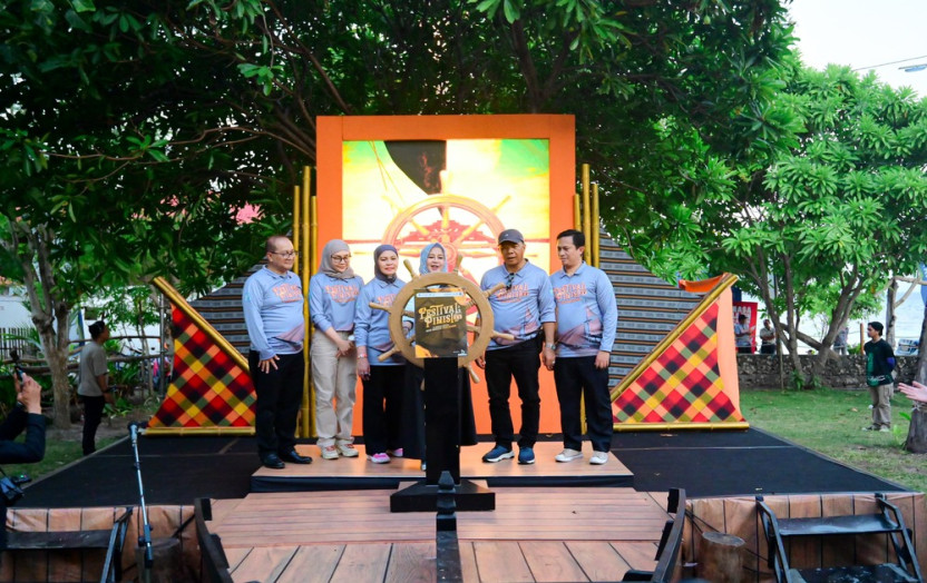 Fatmawati Rusdi Buka Festival Pinisi XV 2025 di Bulukumba: Simbol Budaya dan Marwah Maritim Sulsel
